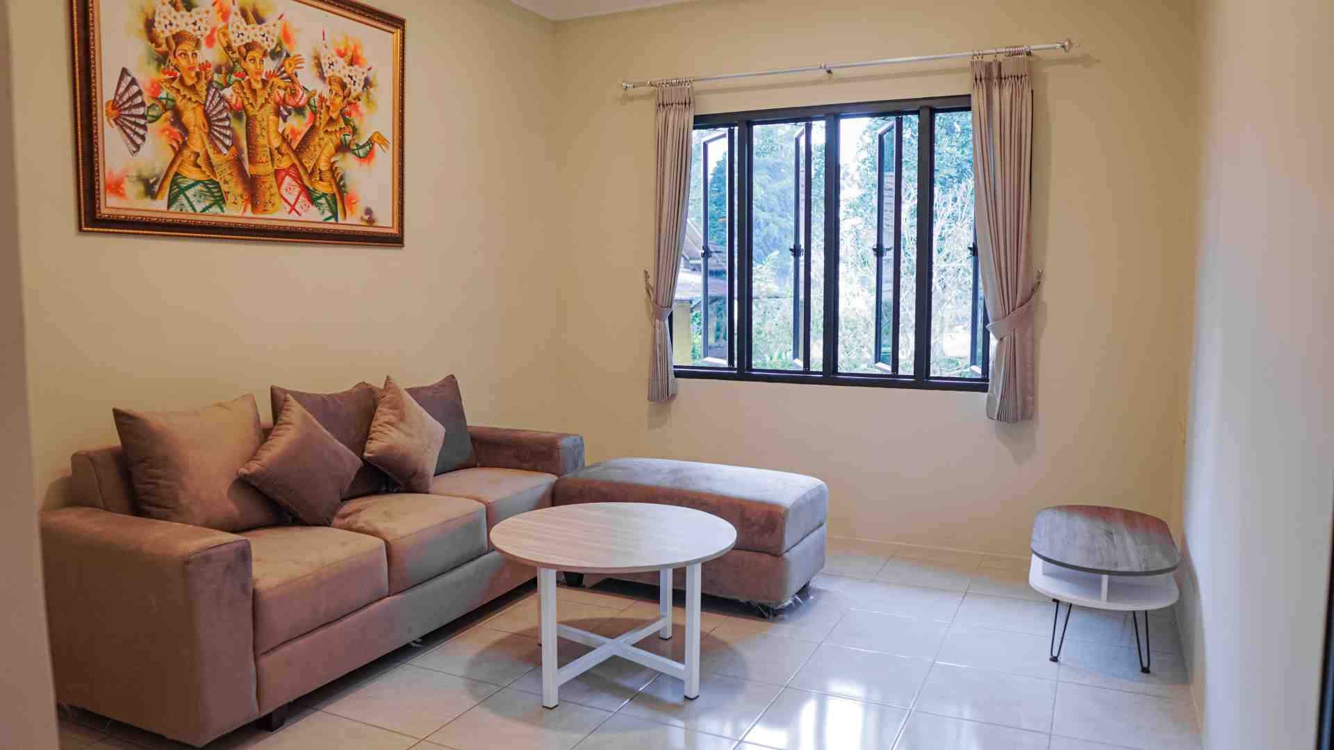 Gallery image 1